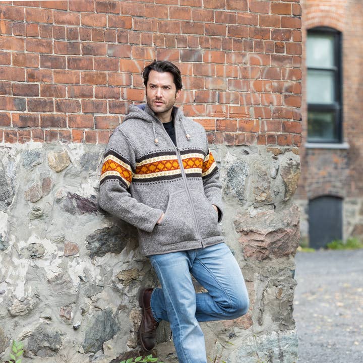 Veste en laine à capuche zippée Wayne pour la vente par Lost Horizons Knitwear – Ships from USA