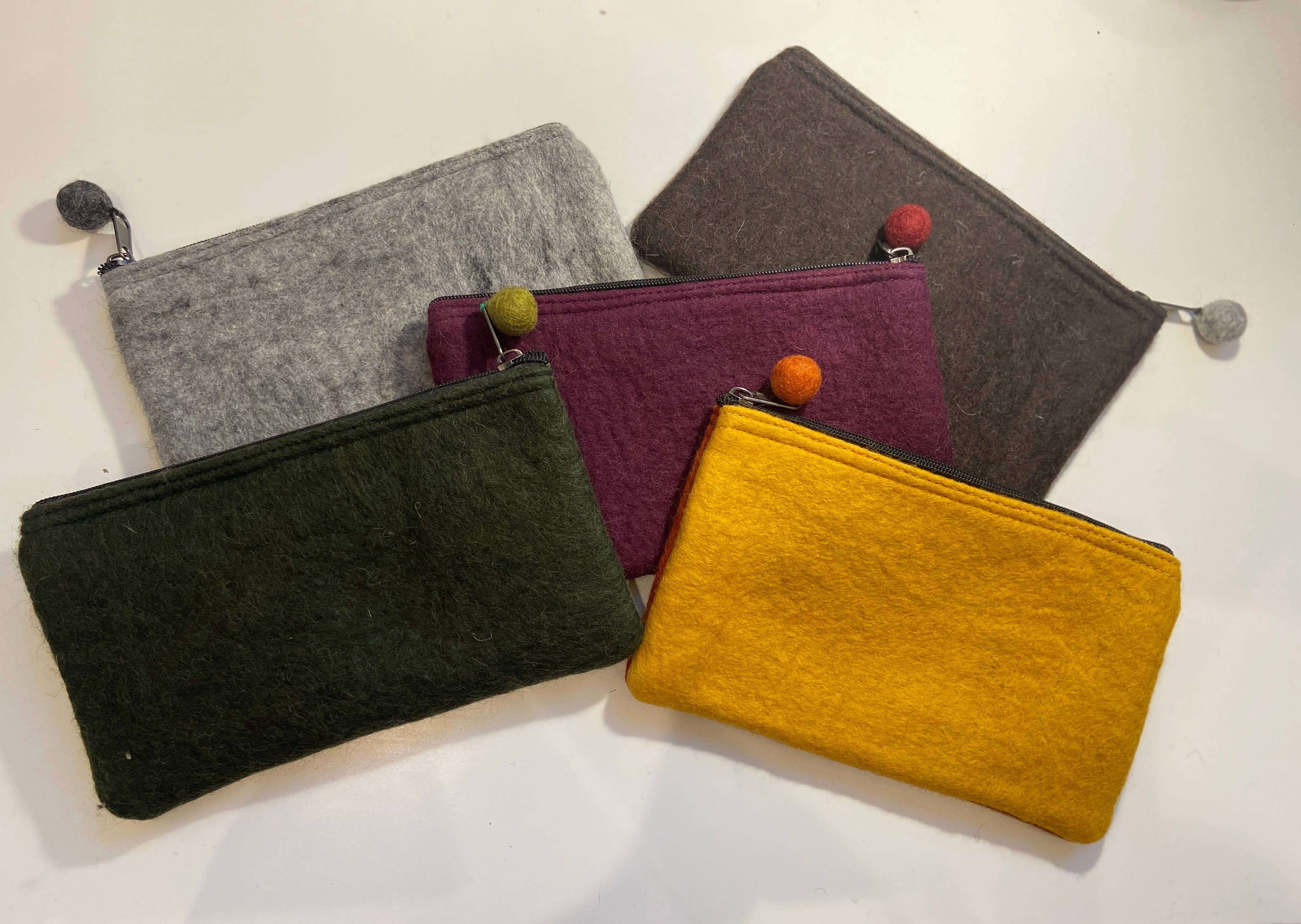 Fibres of Life - Wool & Felt - Wholesale Pouch - Women's - 2-Tone Medium Organizer Pouch - Bundle of 203