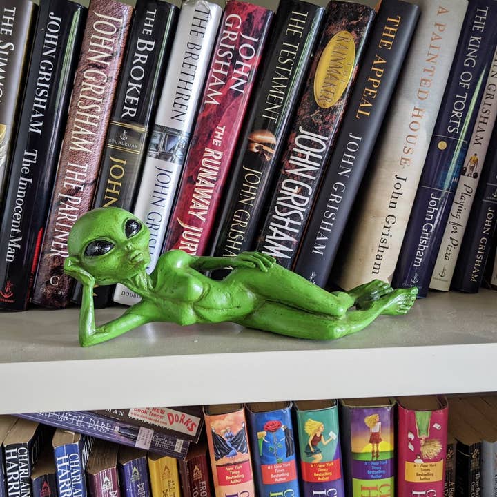 John Bernard & Company - Wholesale Outdoor Ornament/Decor - Alien Invasion Sexy 10” long Lying Female Alien Statue 1