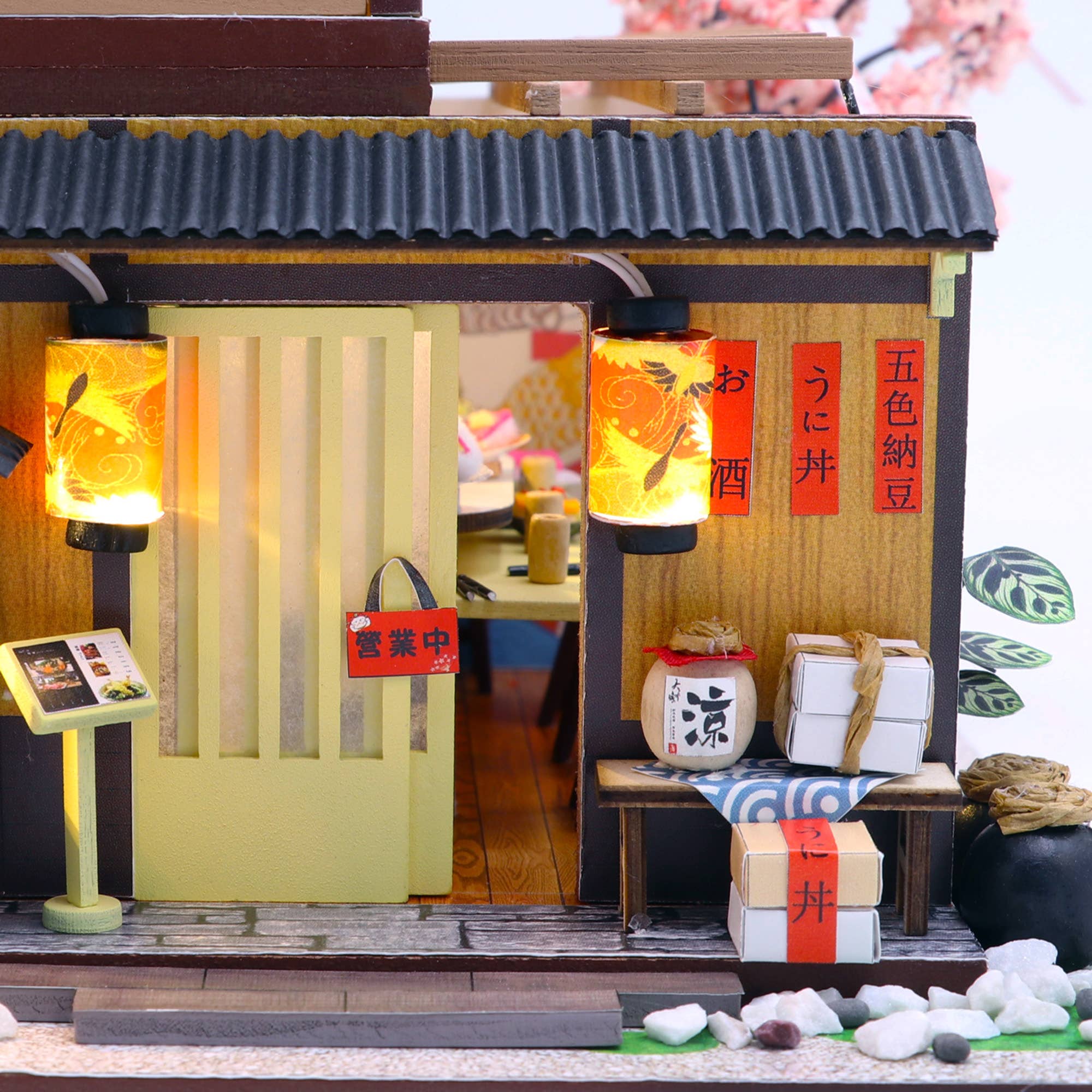 Hands Craft Intl – Großhandel Bastelset – DIY Miniaturhaus-Bausatz: Sushi-Haus4