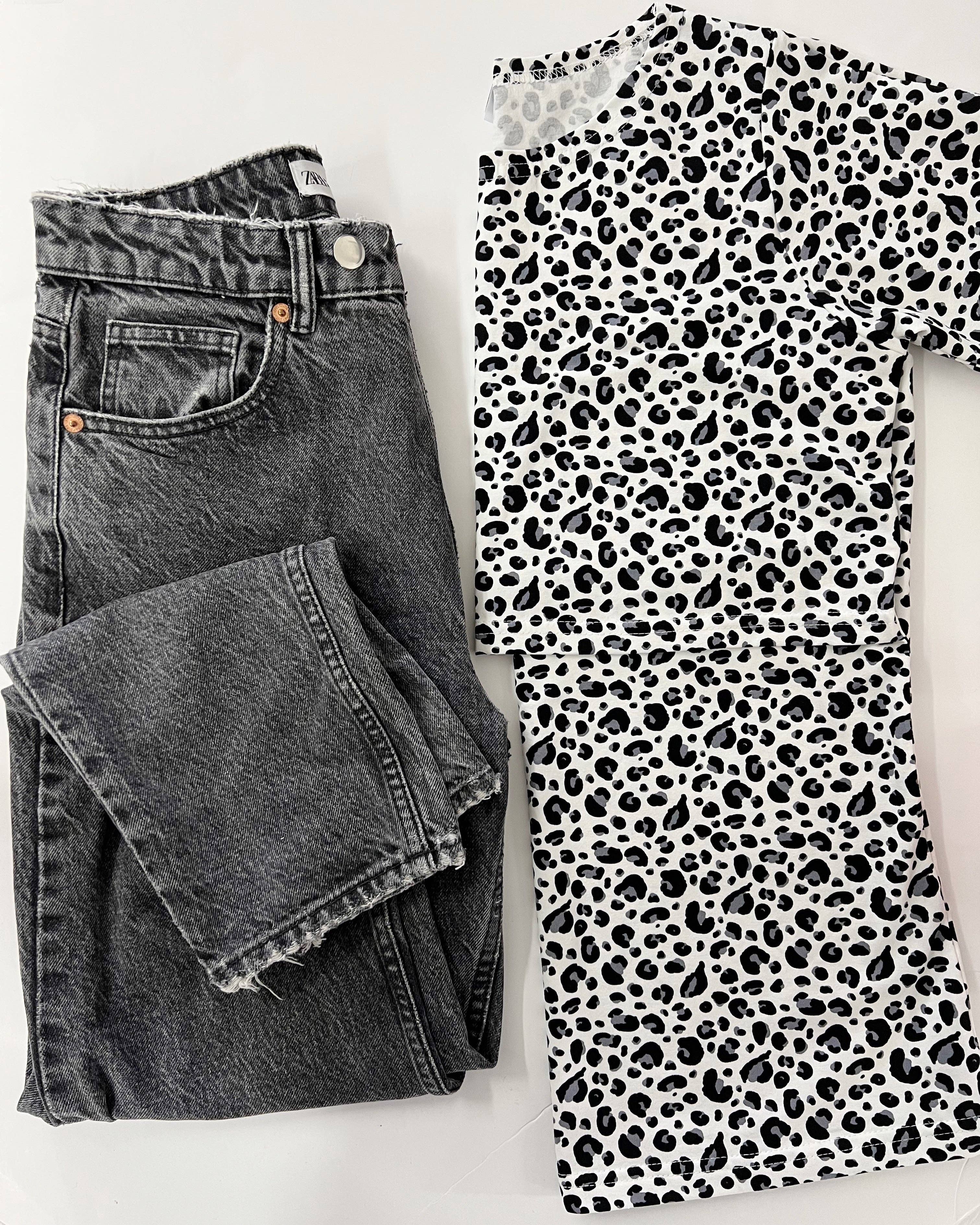 Fred & Noah – wholesale Nursing top – Maternity – Monochrome Leopard print Breastfeeding Top5