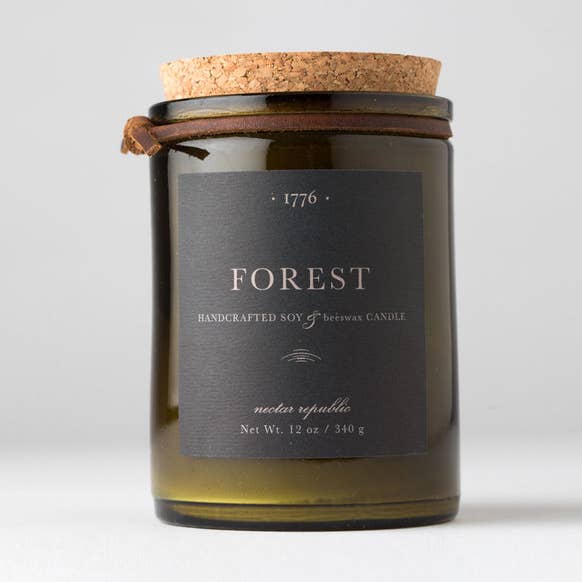 Forest : Bougie pour homme à la cire d'abeille au soja 1776 pour la vente par Nectar Republic