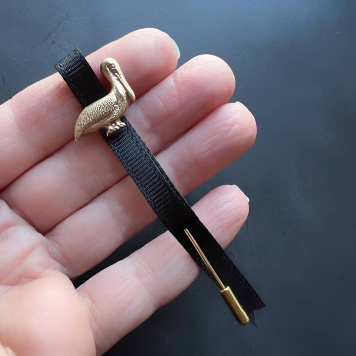 Metal Cloth & Wood - Wholesale Lapel pin/button - Golden Pelican Stick Pin -- Antique Style Stickpin for Lapel or Scarf -- Perfect Gift for Bird Lovers