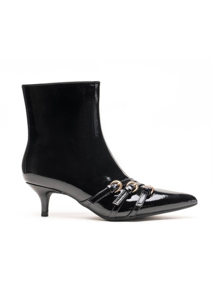 C'M PARIS - Wholesale Booties - Women's - Thin Heel Ankle Boot with Double Horseshoe Buckle 77-6440