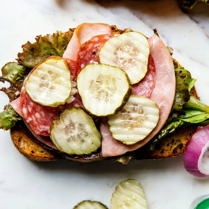 McClure's - Wholesale Pickled Vegetables - McClure's Garlic & Dill Coin Cut Slices