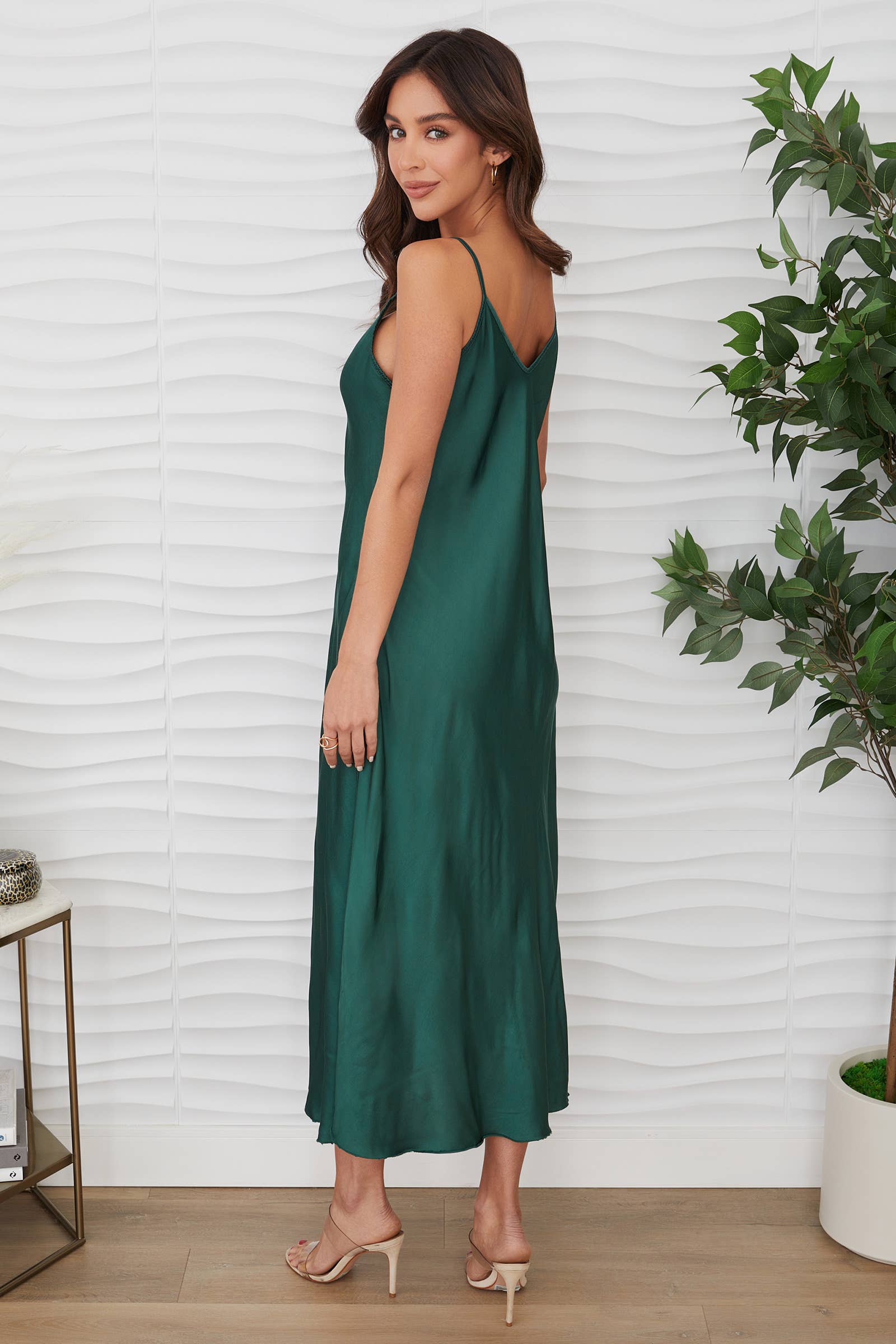 MILIO MILANO - Wholesale Dress - Women's - SOLID VISCOSE SLIP DRESS (21.1956/224021-SOLID)9