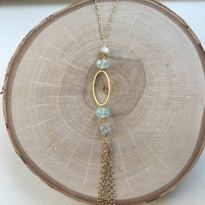 Colliers à pompons en forme de chaîne en or pour la vente par Dana Herbert