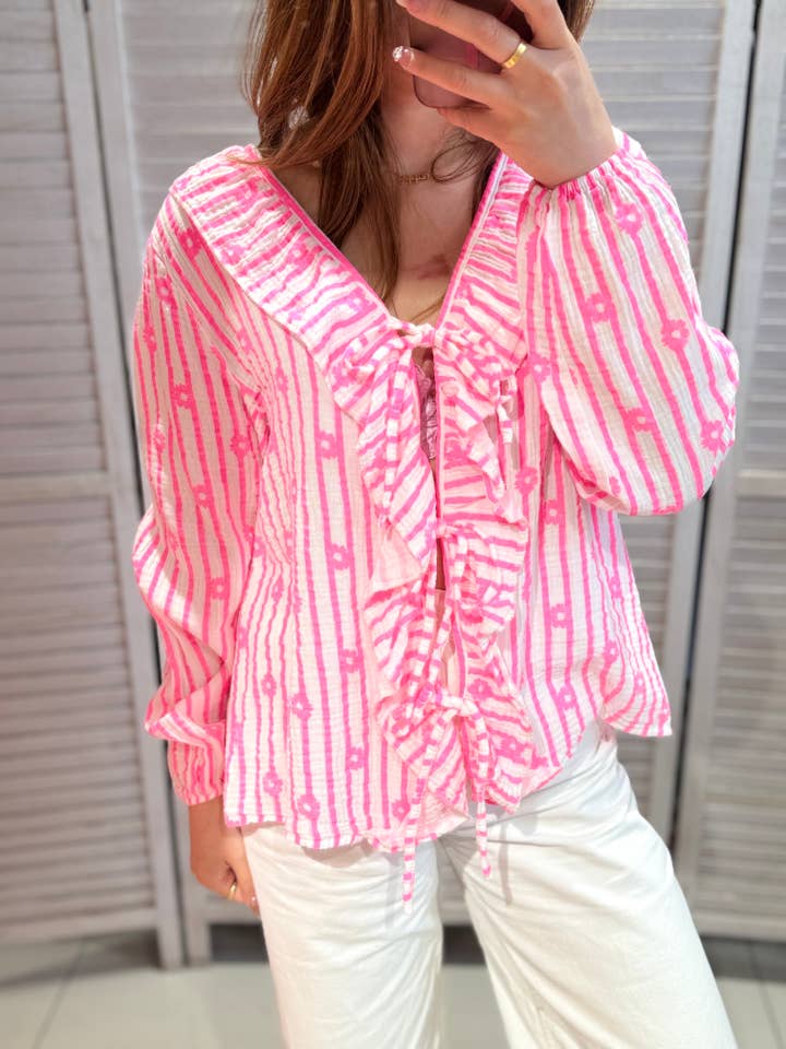 Ruffled blouse with long sleeves for wholesale by VICTORIA&ISAAC