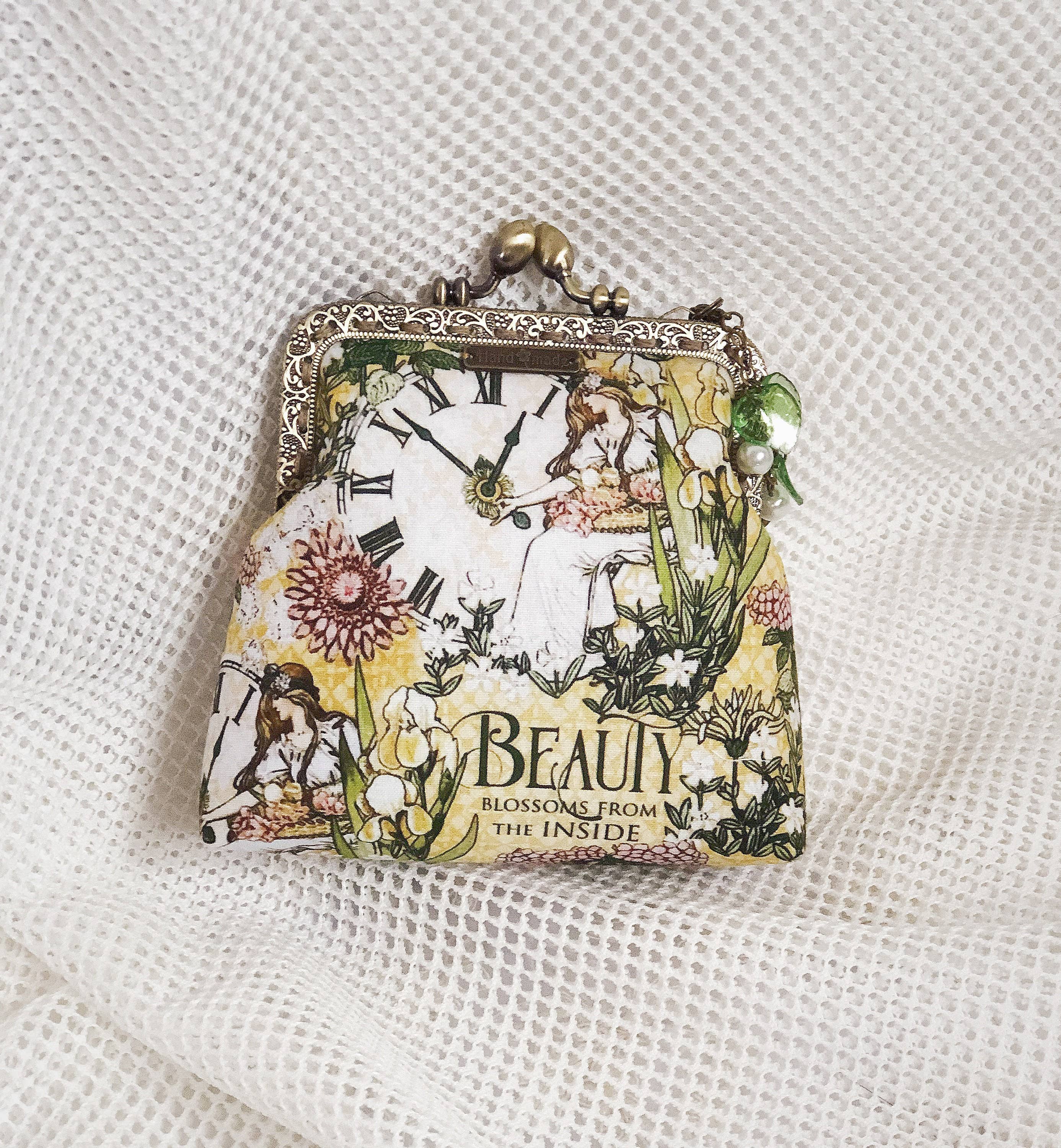 LeisTextileStudio - Wholesale Coin Purse - Women's - Mucha Art Kiss Lock Coin Purse Mini Clutch Cardholder4