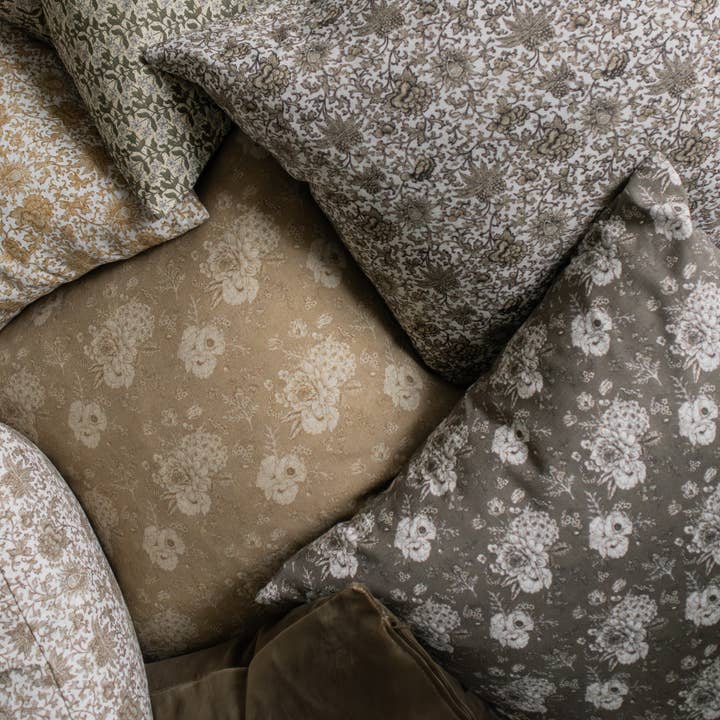 Hyggely - Wholesale Throw Pillow Cover - Isadora Pillow Cover | Vintage Style Floral Pillow Cover2