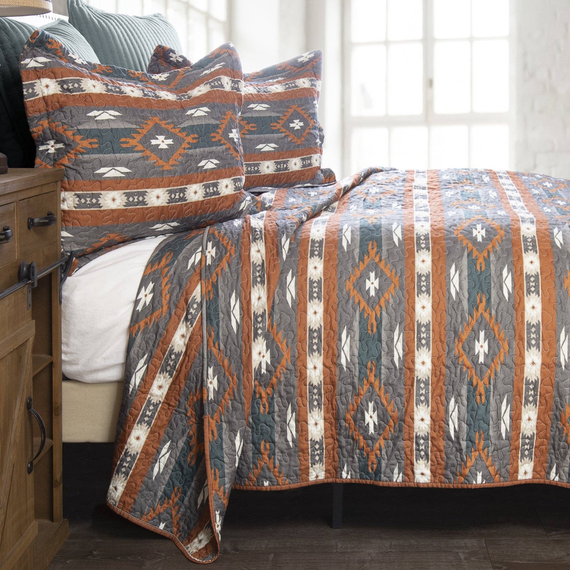 Carstens, Inc. - Wholesale Bedding Set - Wrangler® Checotah Quilt Set1