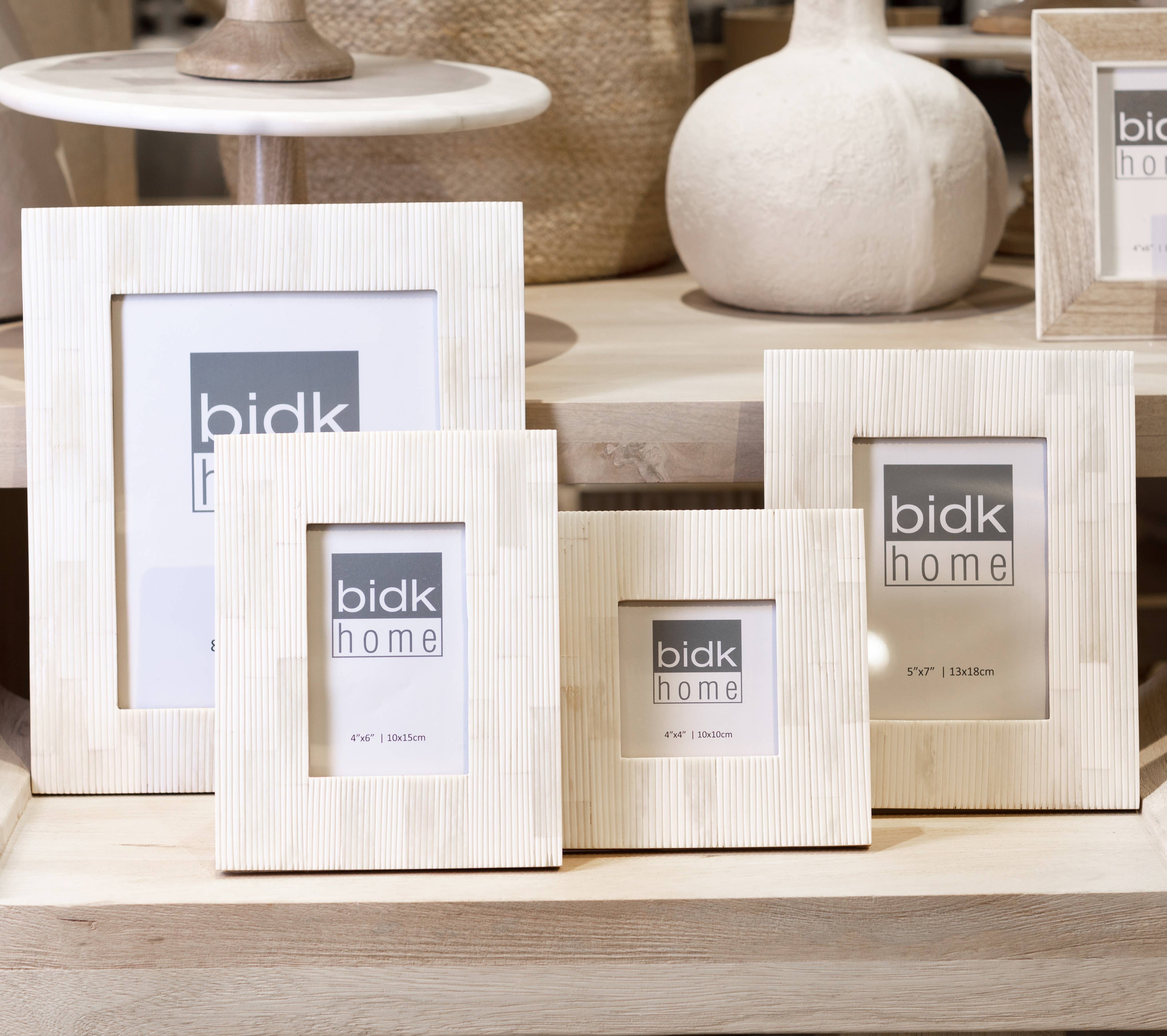 BIDKhome - Wholesale Picture Frame - 4x6” Carved Bone Picture Frame4