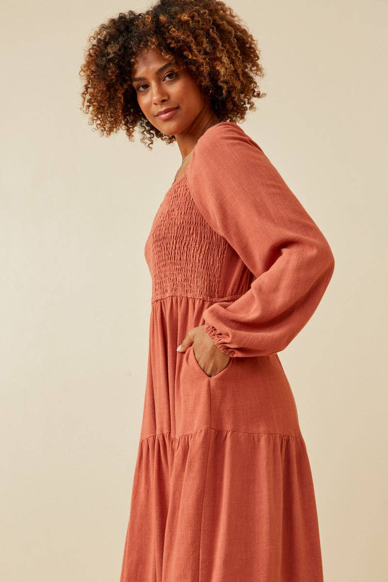 Hayden LA - Vente Robe – femme - Robe à étages pour femmes avec encolure à smocks et bordure en dentelle6