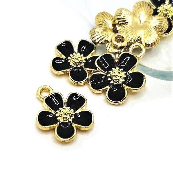 Breloques Fleur Noire et Or, 16x13mm pour la vente par Guerrilla Charm
