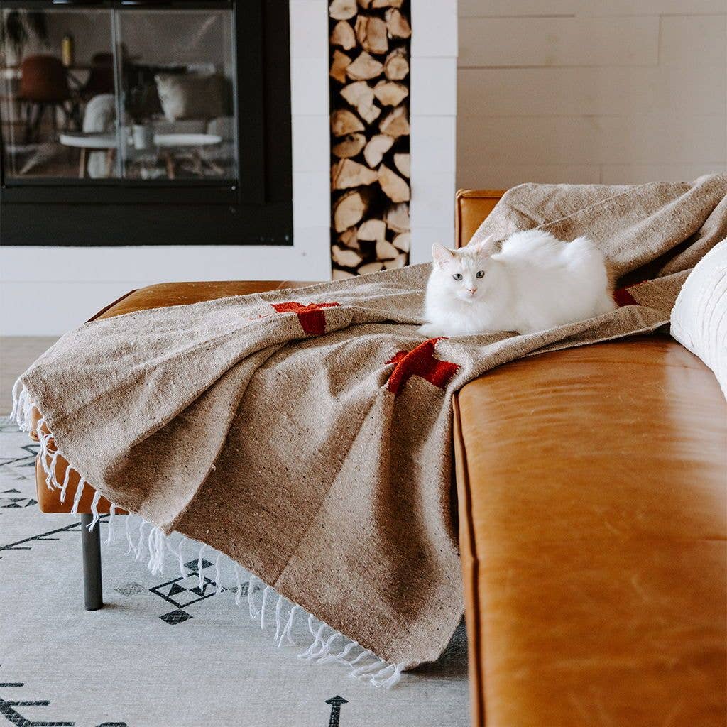 Trek Light - Wholesale Throw Blanket - Handwoven Throw Blanket | Positive Vibrations | Recycled5