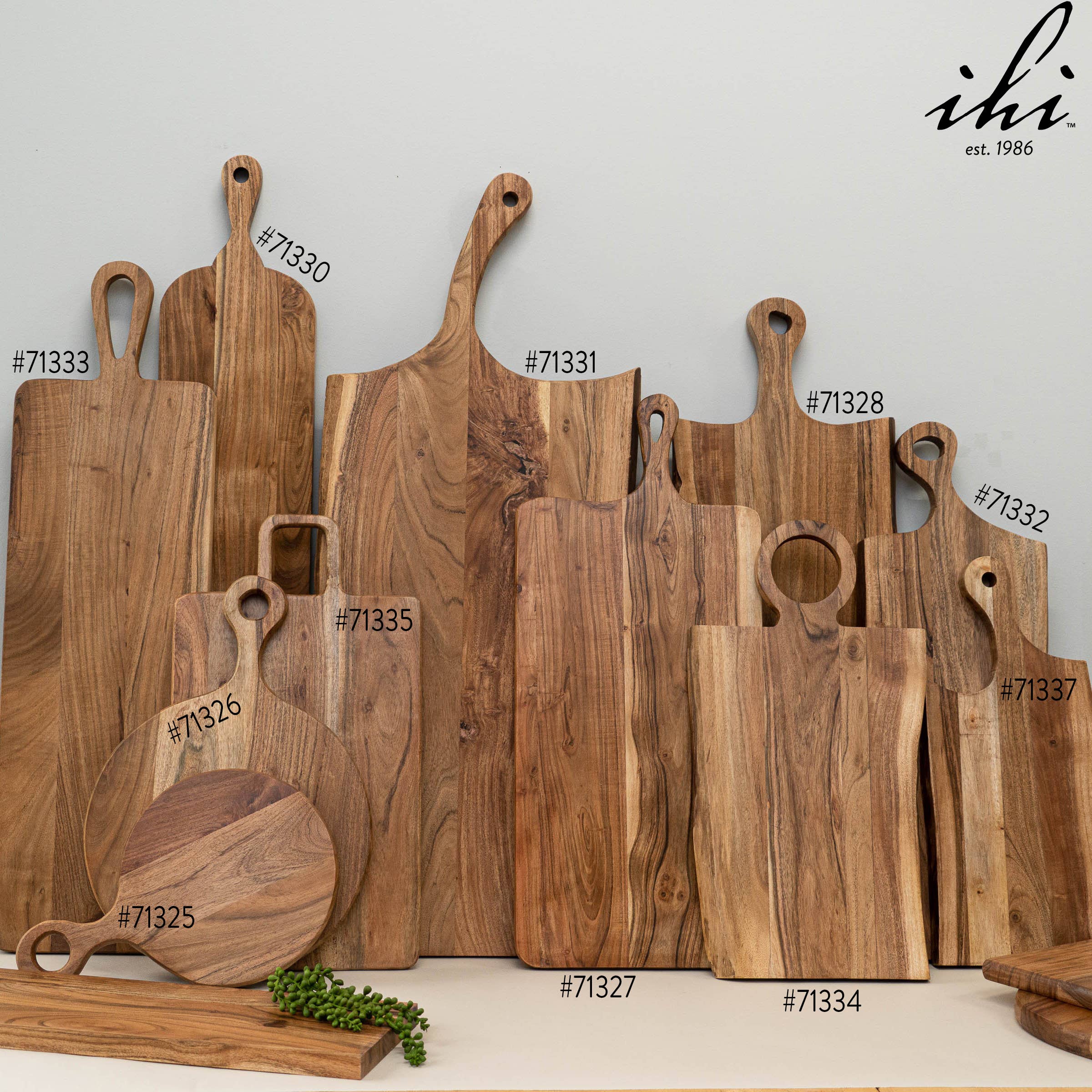 India Handicrafts Inc - Wholesale Cutting Board - Live Edge Acacia Wood Cutting Board w/ Curved Handle - 39"8