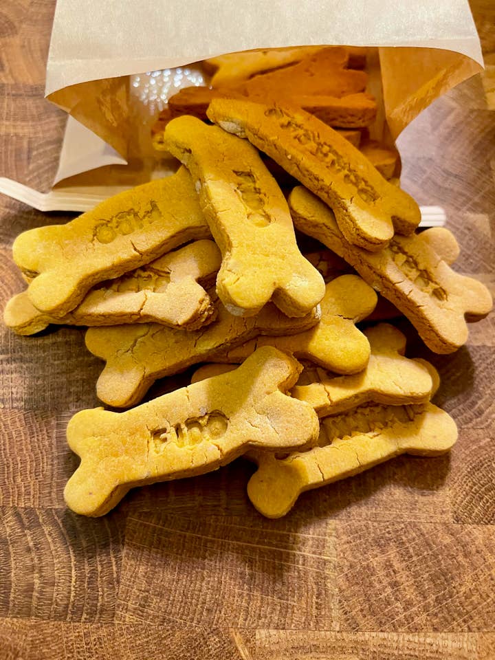 Yummy Bones #2 - Sweet potato & Peanut Butter (Small) for wholesale by Fido & Barker's Co.