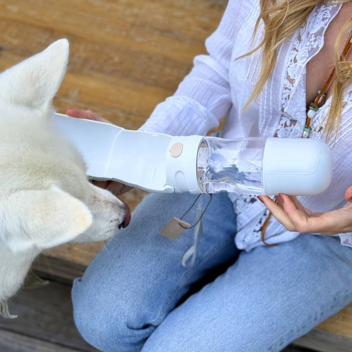 Tilley + Me – wholesale Pet water bottle – Dog – 2-in-1 Pet Water Bottle with Treat Compartment - 350ml3