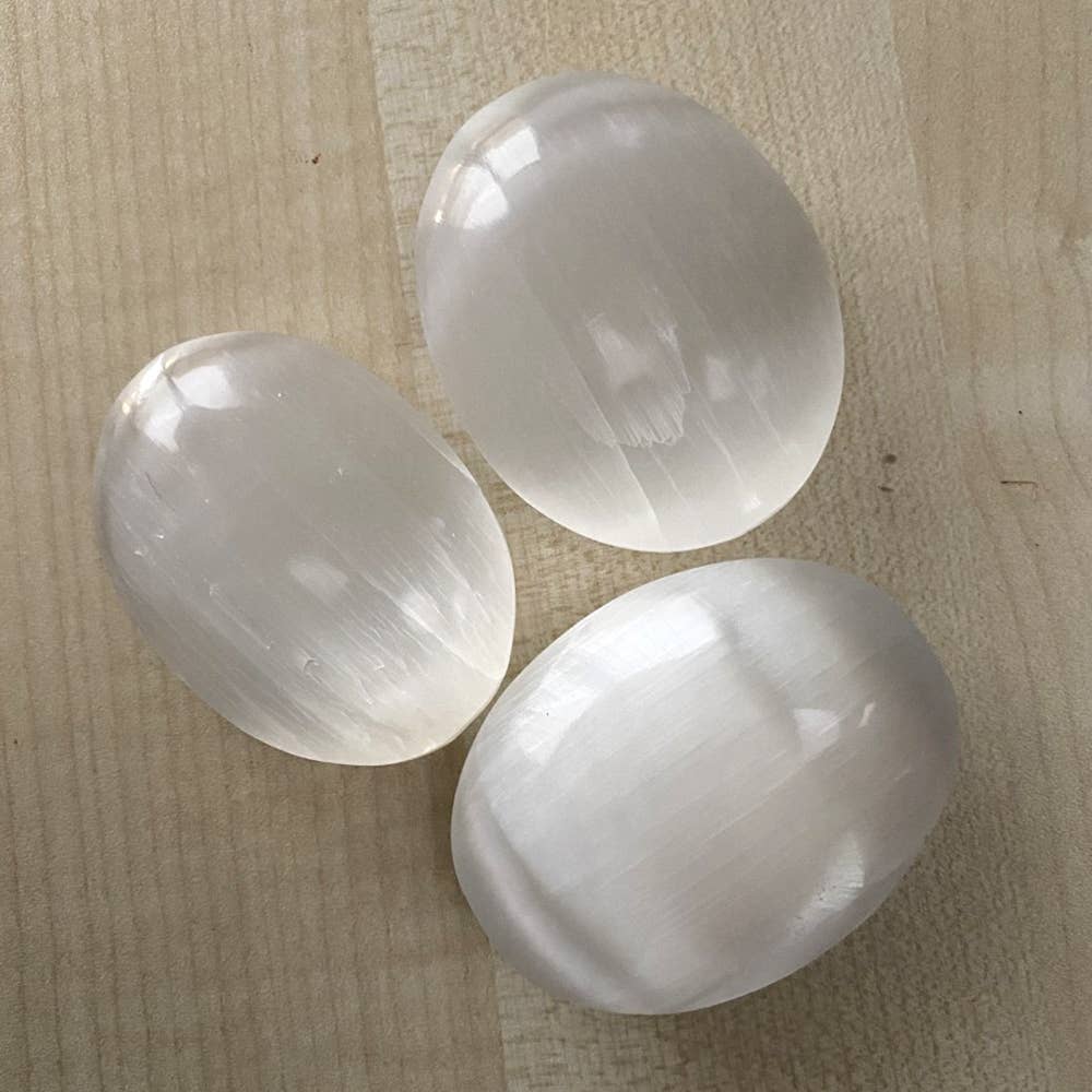 VIE - Wholesale Spiritual Stone/Crystal - Selenite Palm Stone8