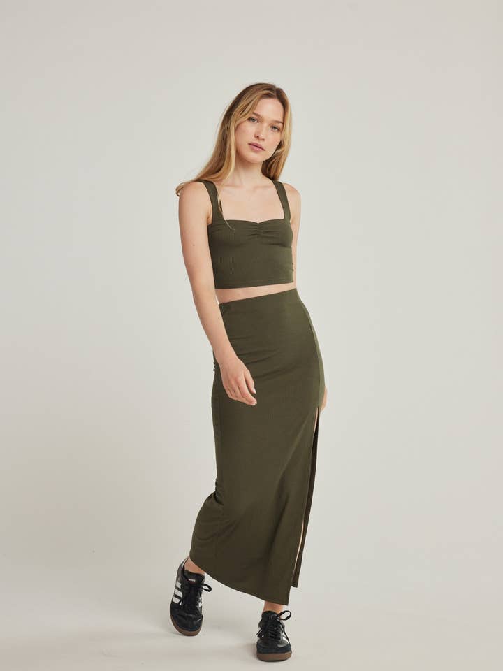 Falda larga Nina - Verde oliva para venta al por mayor de Sunday Ritual