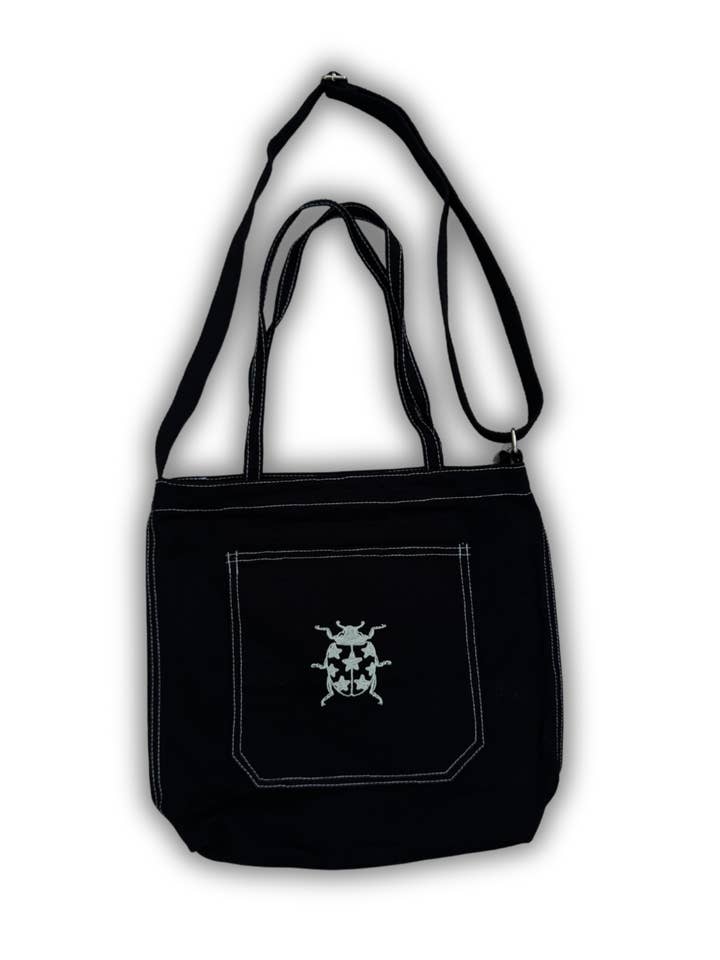 Sac cabas à fermeture éclair Coccinelle / Scarabée pour la vente par Threads By Tie
