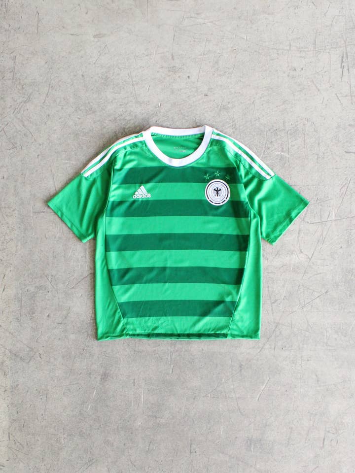 American Recycled Clothing - Wholesale T-Shirt - Unisex - Cropped Soccer Jersey Bundle