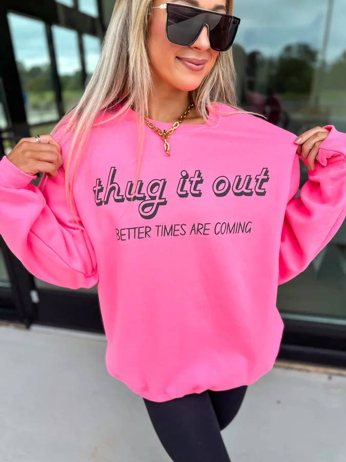 Thug It Out Neon Pink Puff Grafik Crewneck for engroshandel hos birdie