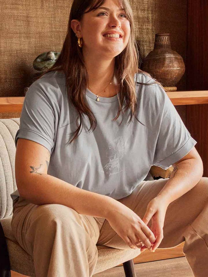 T-shirt BENTEN Serene Blue, cotone biologico per la vendita all'ingrosso da parte di Leonor Roversi