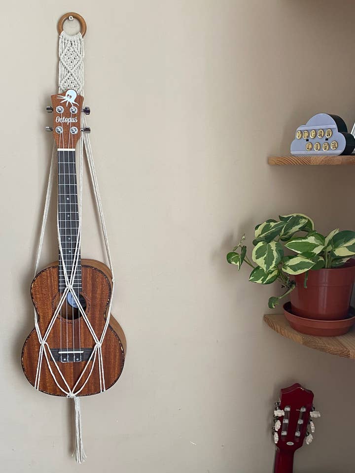 Ukuleleväggfäste för wholesale av Macra-Made With Love