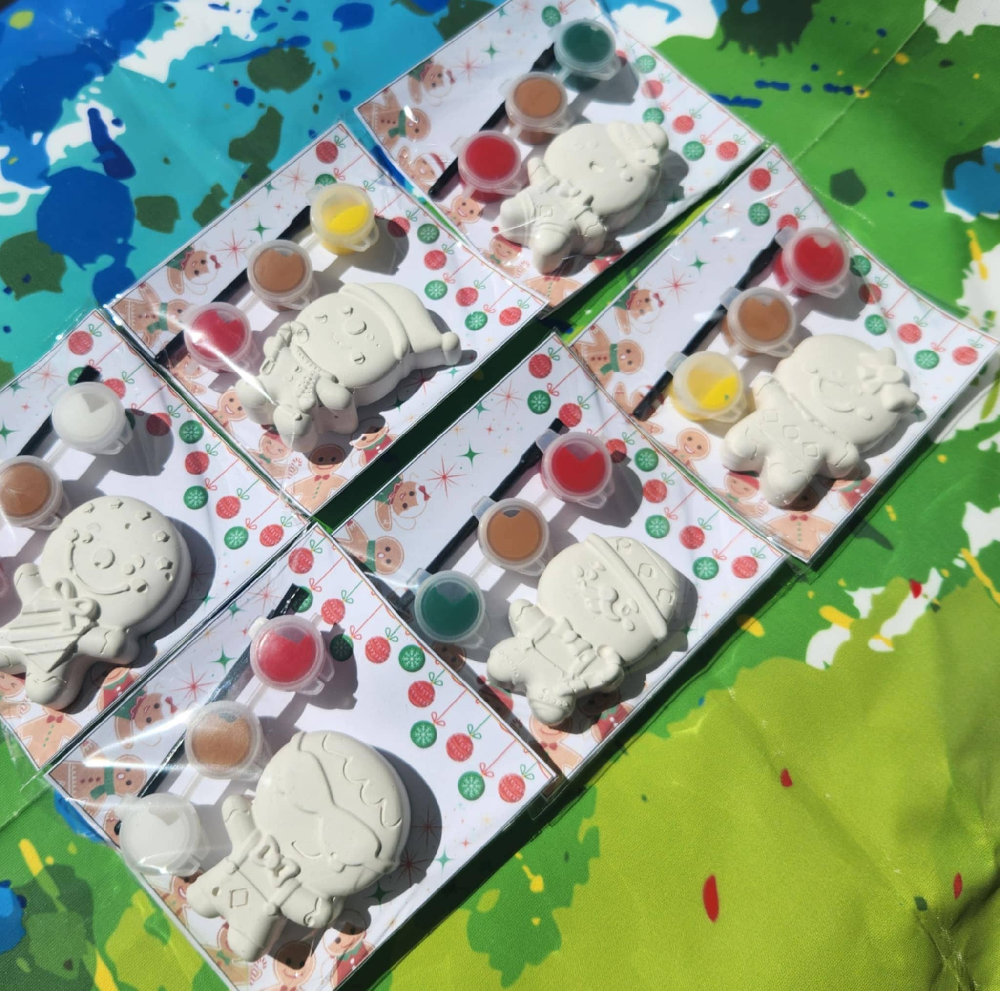 Snazzy Crayons - Wholesale Party Favor - Gingerbread Mini Paint Kits - Party Favors - Christmas Party7