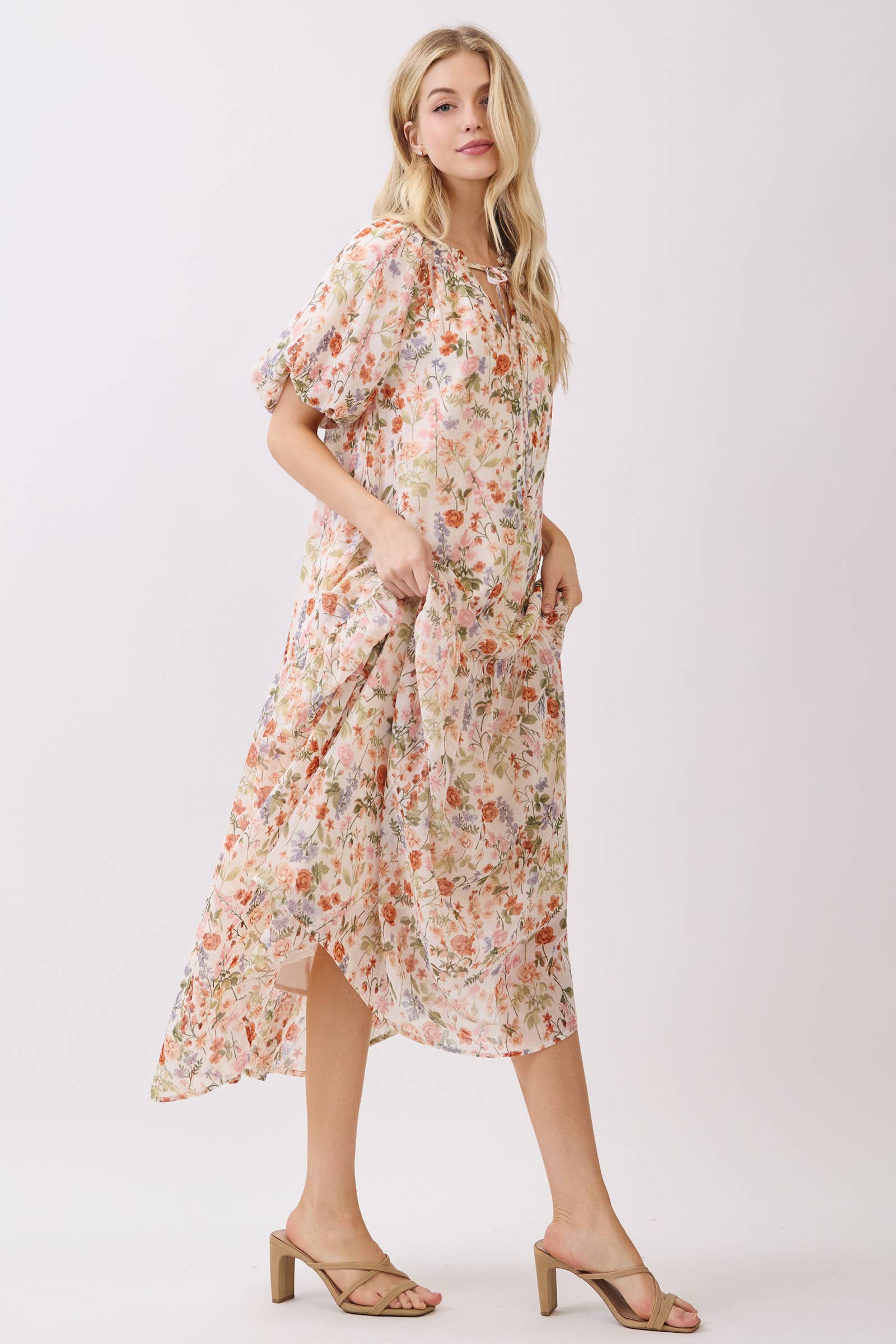 Calista - Wholesale Dress - Women's - BALLOON SLEEVE TIERED MIDI DRESS - VJD429064