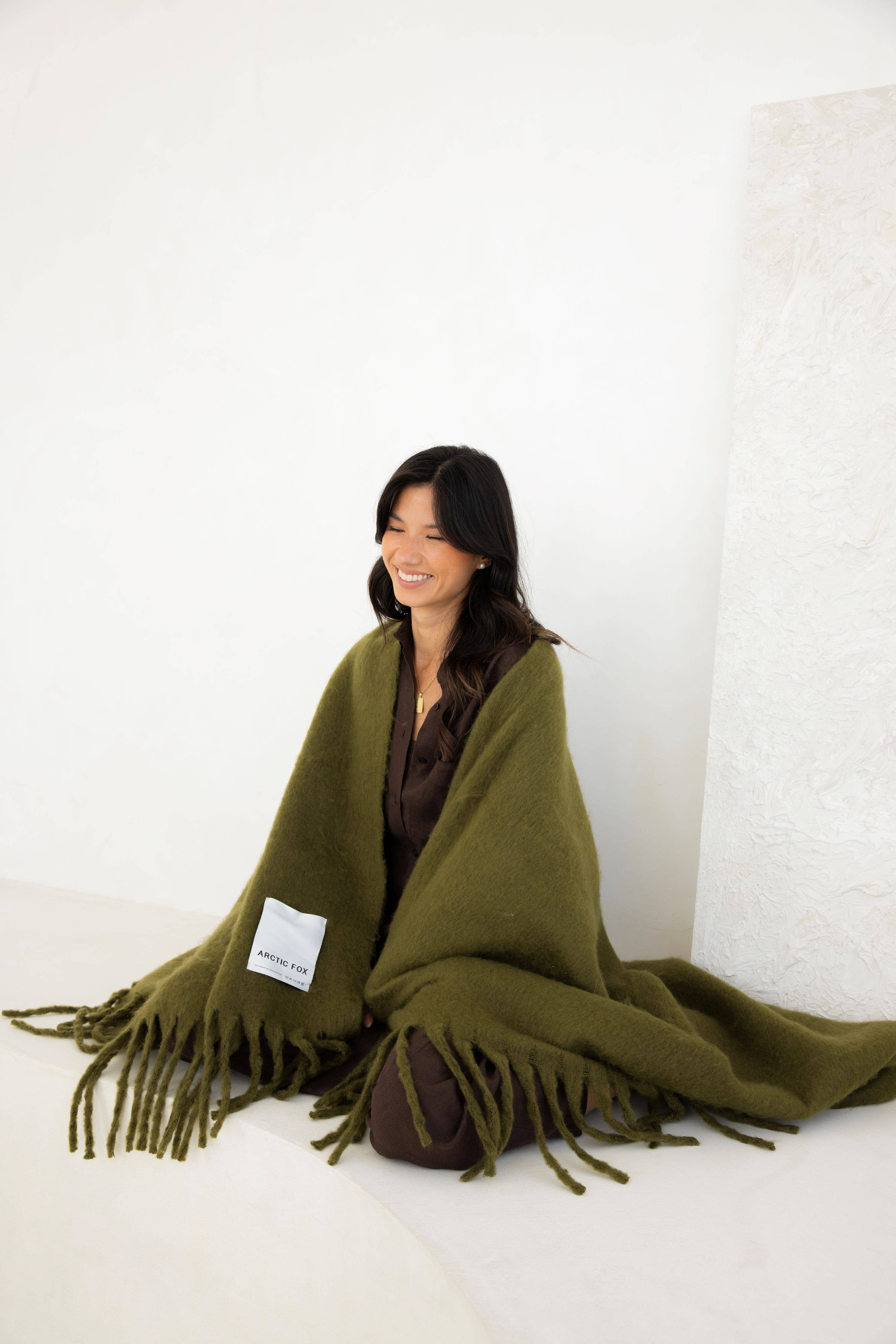 Arctic Fox & Co. - North America - Wholesale Throw Blanket - The Reykjavik Throw - 100% Recycled - Sea Kelp - FW254
