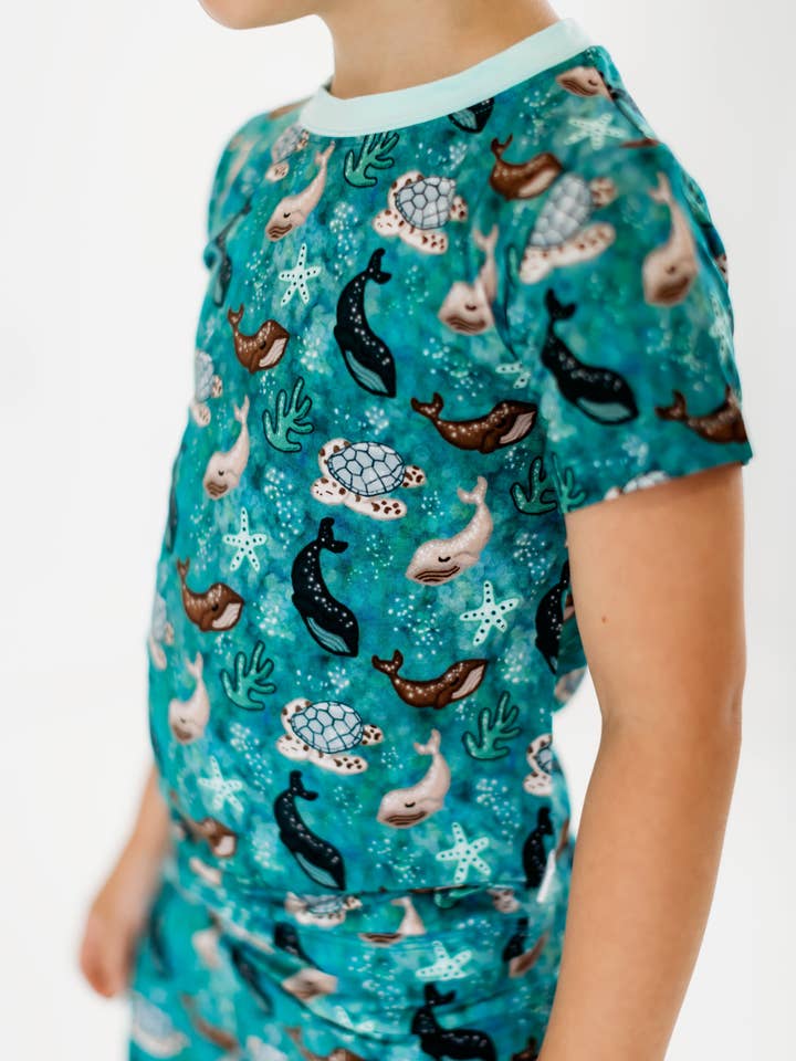 Seas The Day set van bamboe met korte mouwen en broek voor wholesale door Little Lights