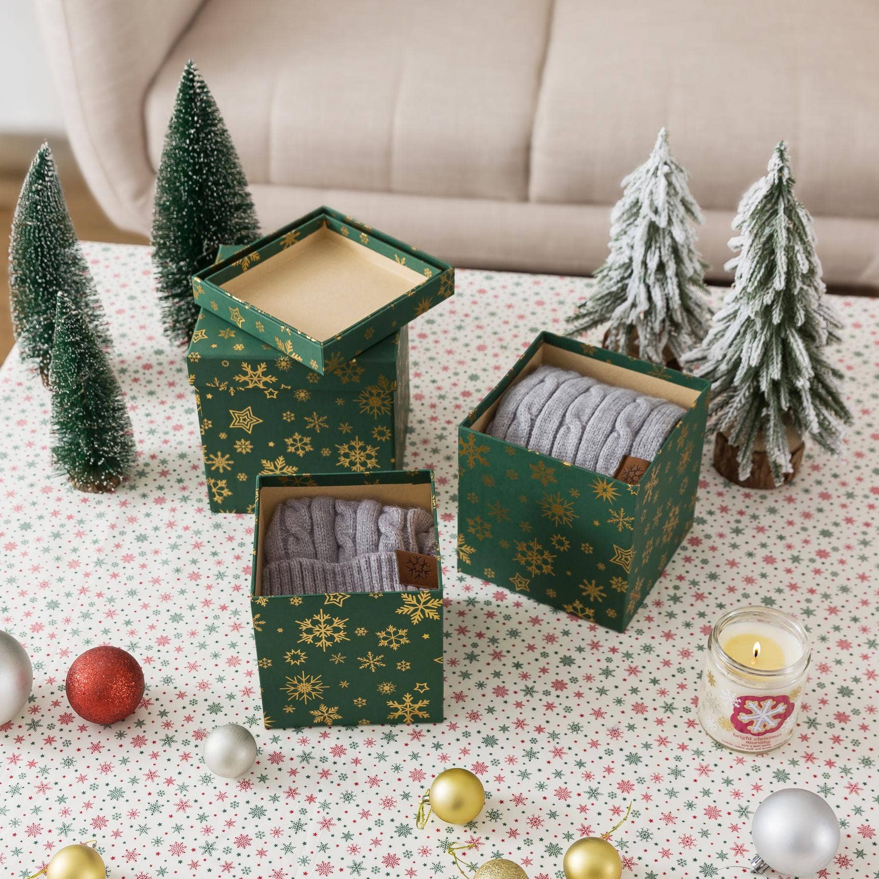 Soul & Lane - Wholesale Gift Box - Green Square Christmas Gift Boxes with Lids5