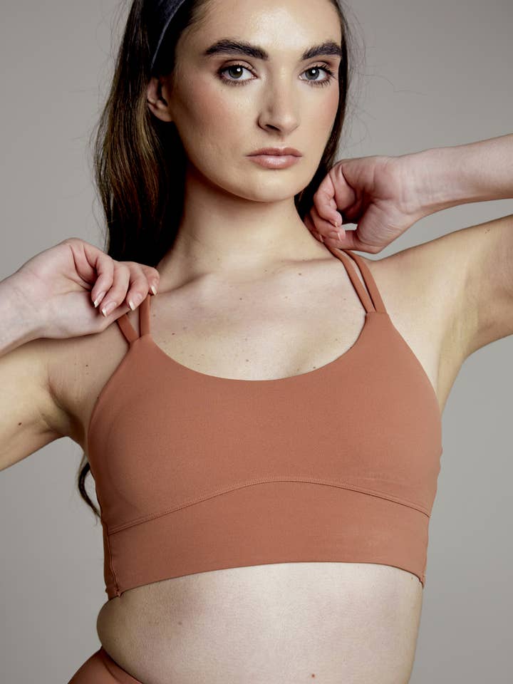 Season Lifestyle – wholesale Sports bra – Women's – Move bra- Clay9