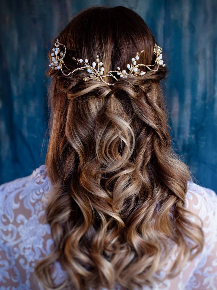 Crystal Bruids haarwijnstok met parelhaarspelden voor wholesale door Julia Key's Designs