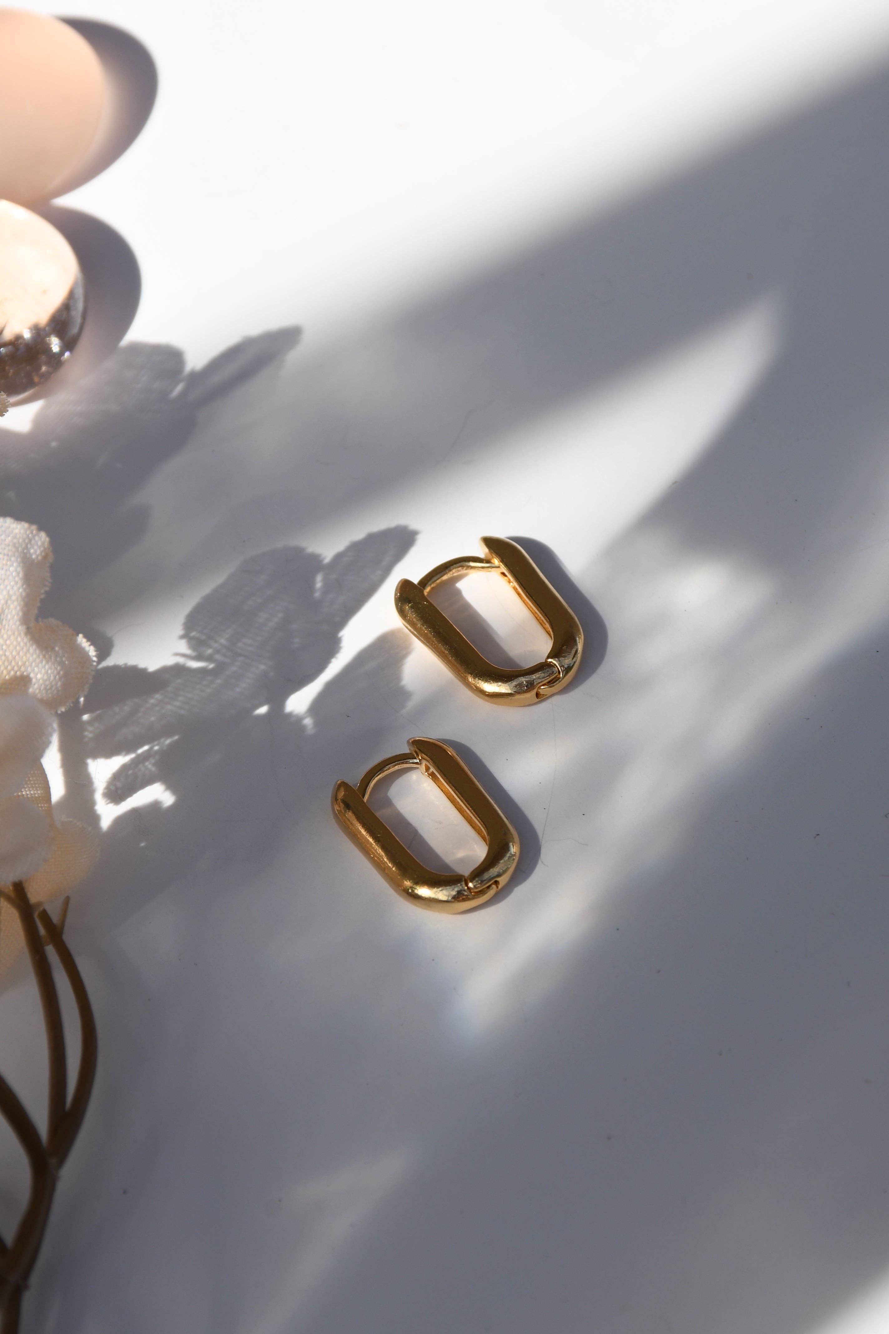 The Views & Co - Wholesale Jewelry Set - Oval Hoops Set7