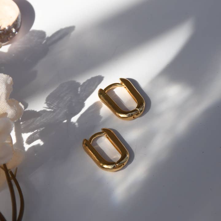 The Views & Co - Wholesale Jewelry Set - Oval Hoops Set7