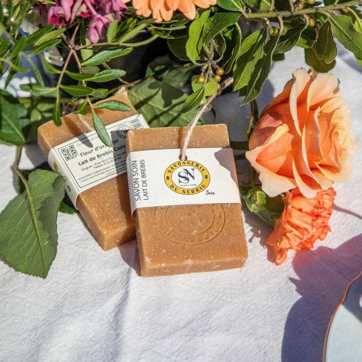 La Savonnerie du Nebbiu - Vendita all'ingrosso Saponette - Sapone per la cura del latte di pecora e fiori d'arancio
