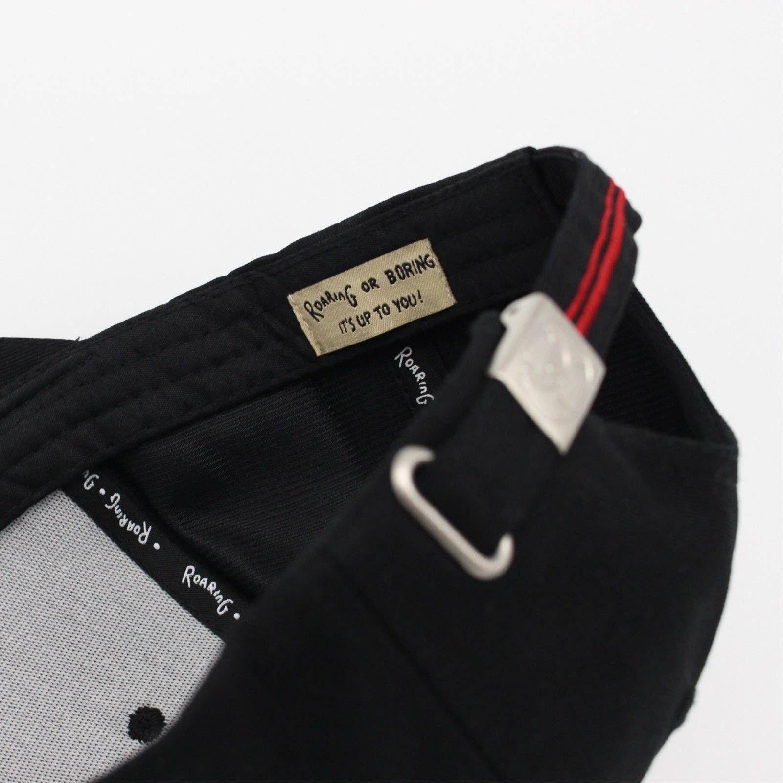 Roaring Socks - Wholesale Baseball Cap - Unisex - Cara Pils (Black)1