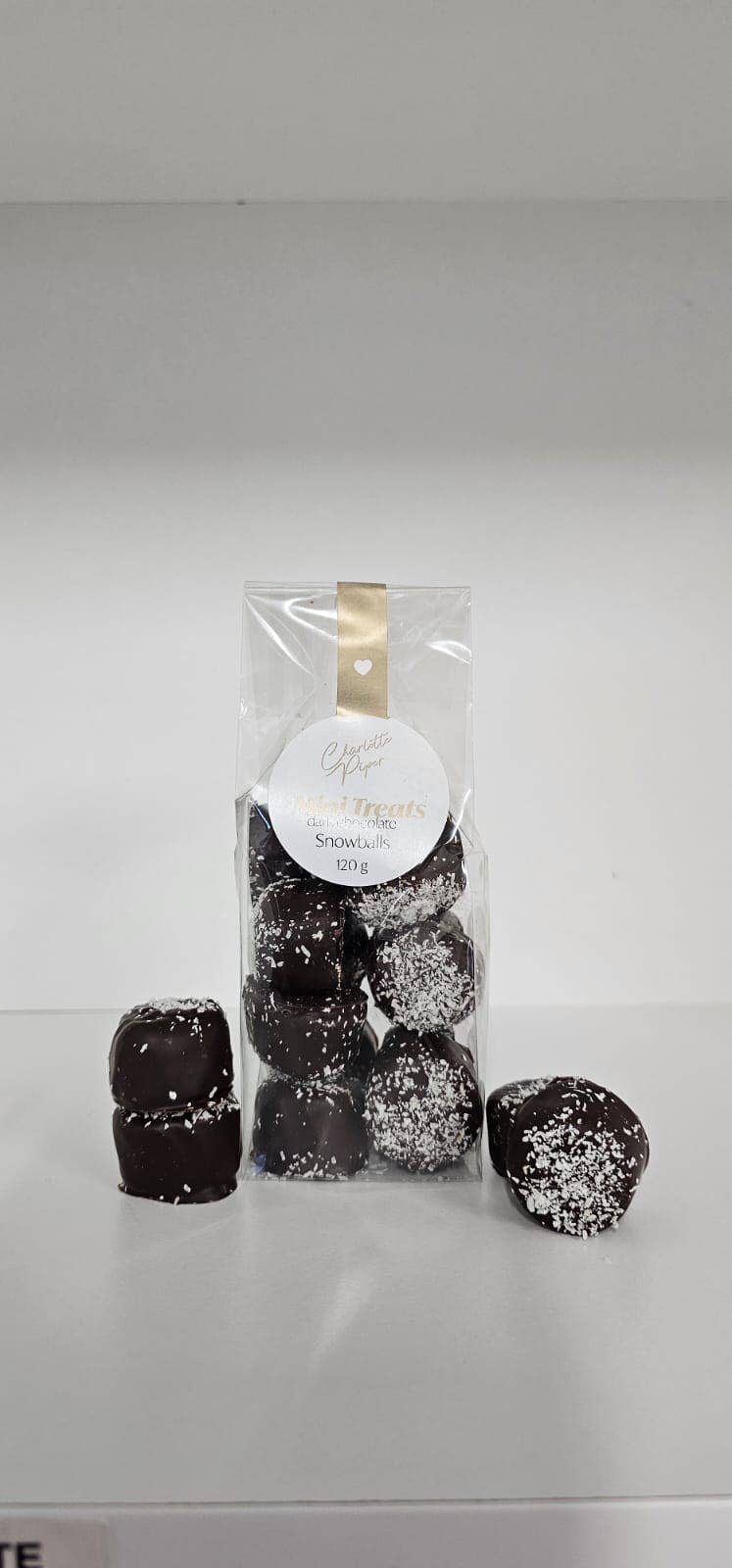 Charlotte Piper - Wholesale Chocolate-covered sweets - Mini Treats Dark Chocolate Snowballs 120g (Bag) (12) MT8