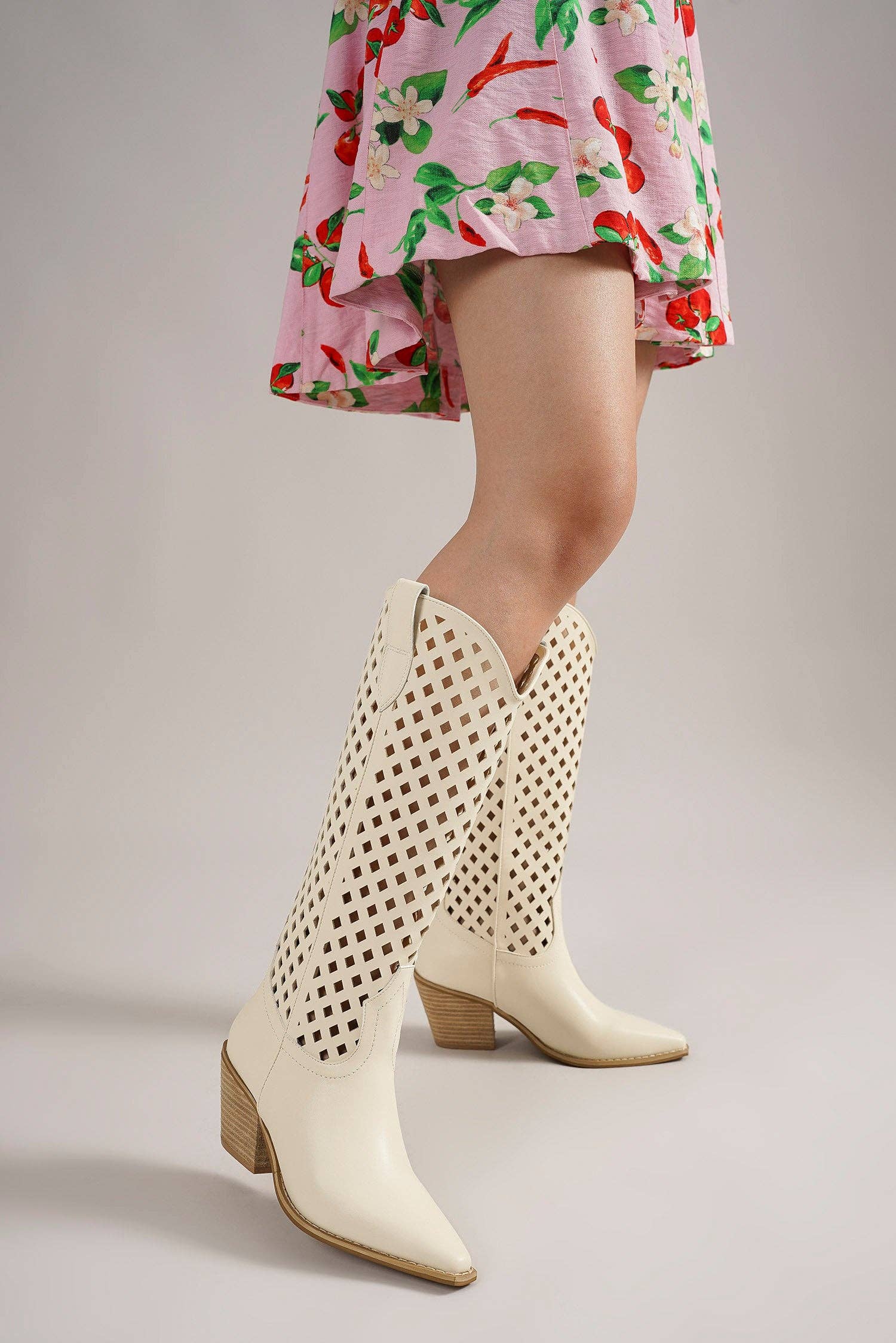 BEAST FASHION - Wholesale Cowboy Boots - Women's - DEANA-02 Cut-Out Western Boots10