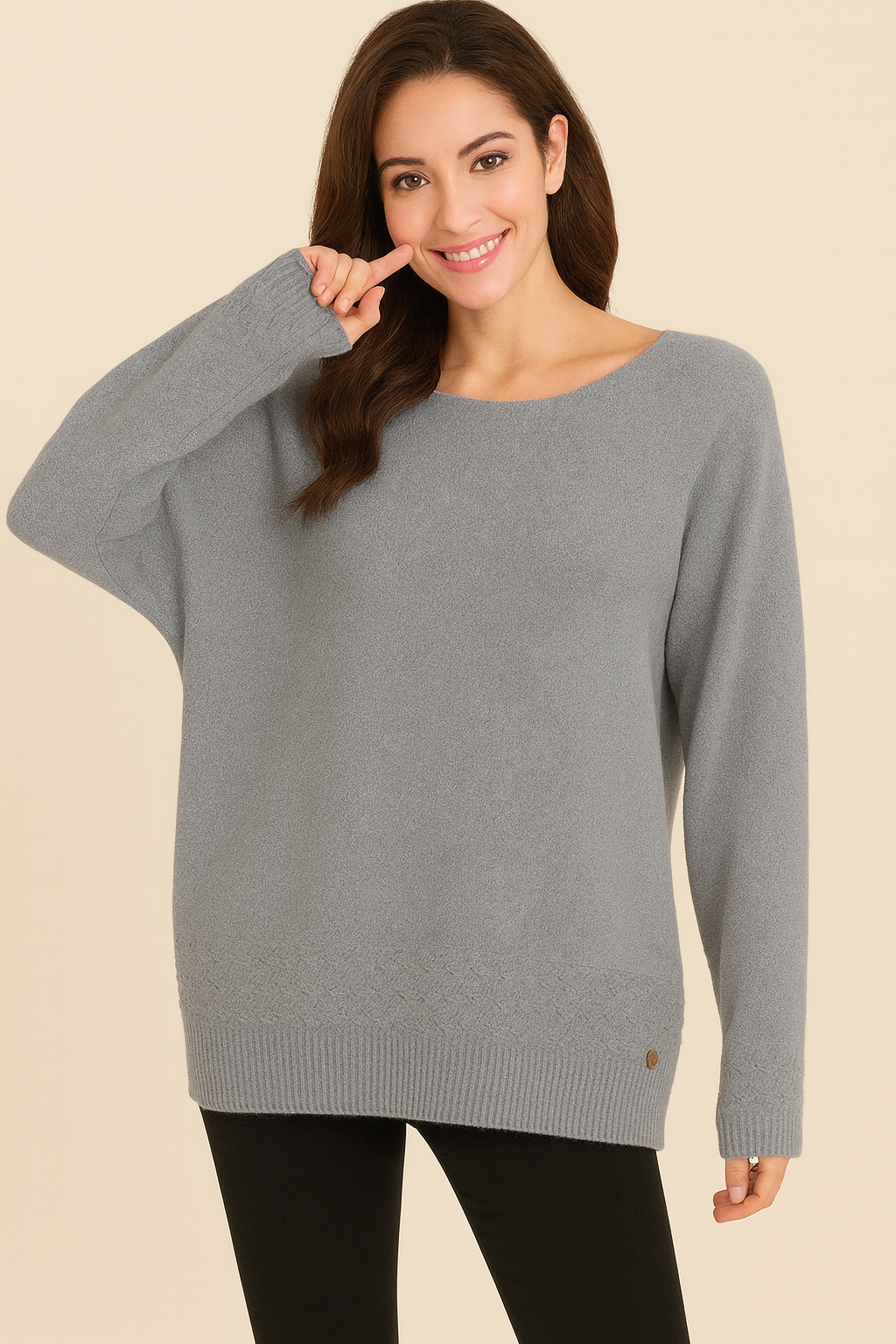 Lucy Sparks – wholesale Knitted jumper – Women′s – SOFT KNIT JUMPER WITH CHEVRON HEM DESIGN3