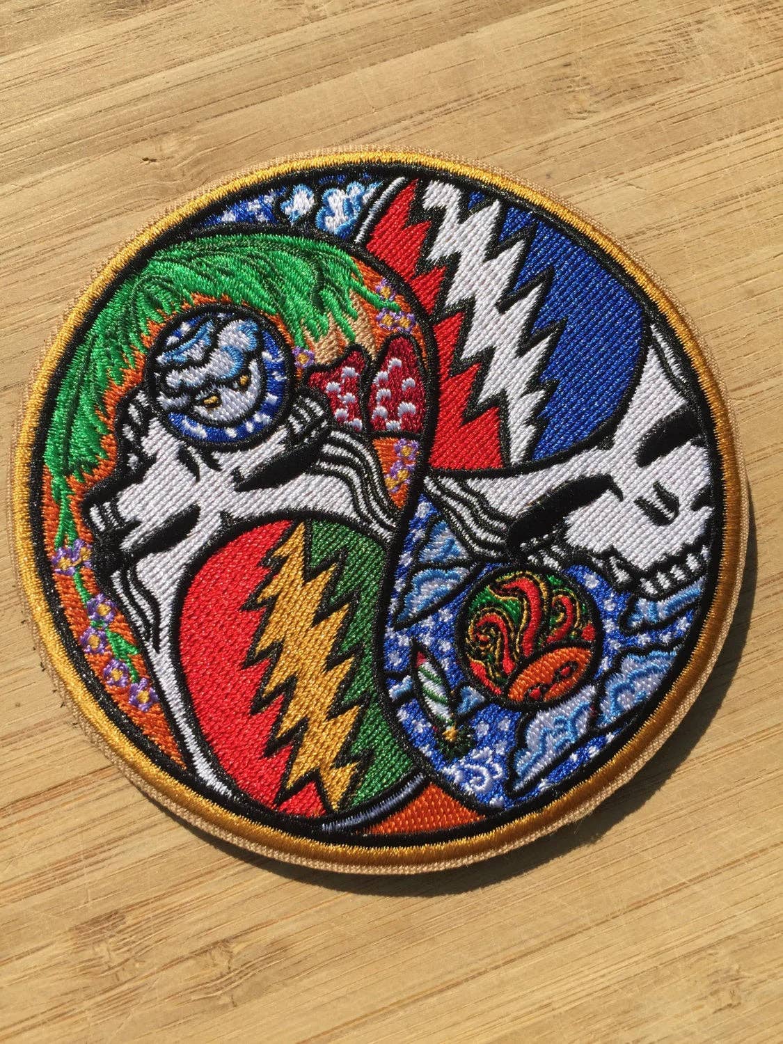 Enlighten - Vente Écusson - Patch thermocollant Yin Yang Nuit et Jour – Accessoire essentiel pour festival avec design significatif0