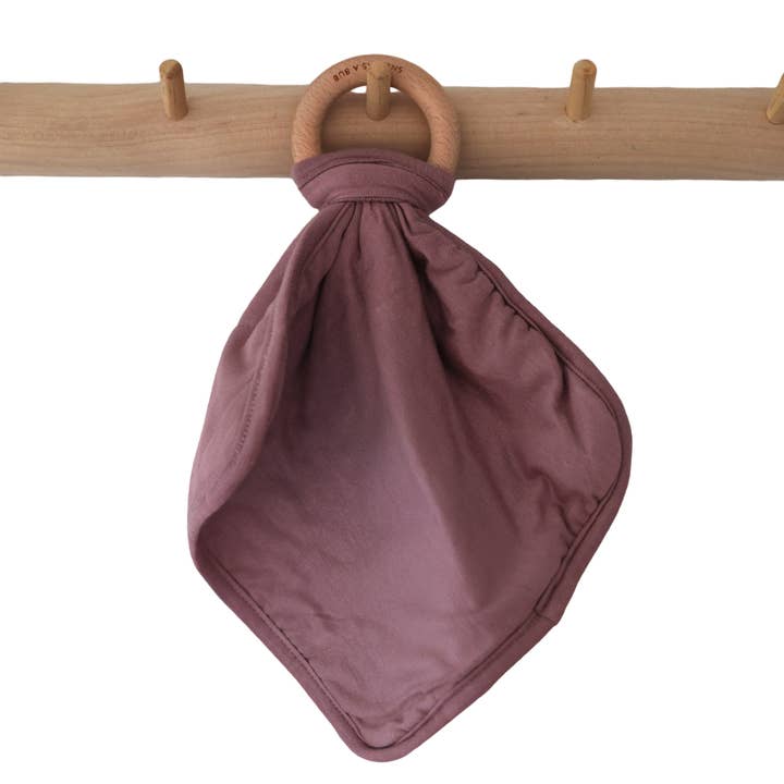 Bambus Nusseklud i Mauve for engroshandel hos Snuggly Figs Ltd.