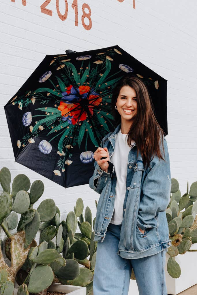 Crowned Free - Vente Parapluie – femme - Parapluie Pliant Fullness of Joy avec intérieur floral3