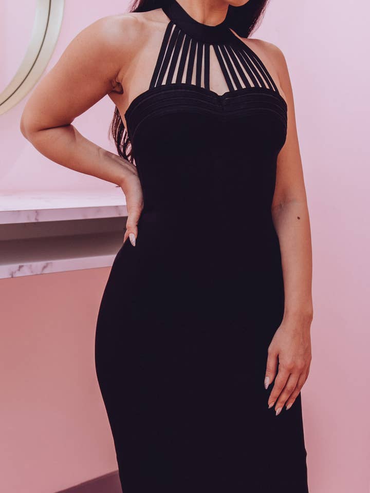 Abito aderente con scollo all'americana Bose per la vendita all'ingrosso da parte di MODISH