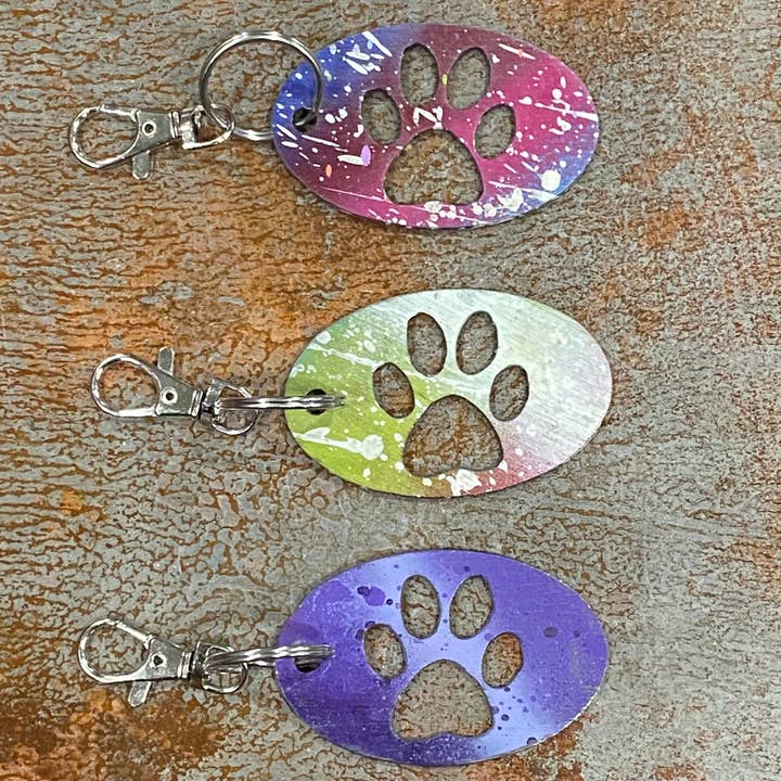 Portachiavi ovale con zampa di cane per la vendita all'ingrosso da parte di Cut-n-rust LLC