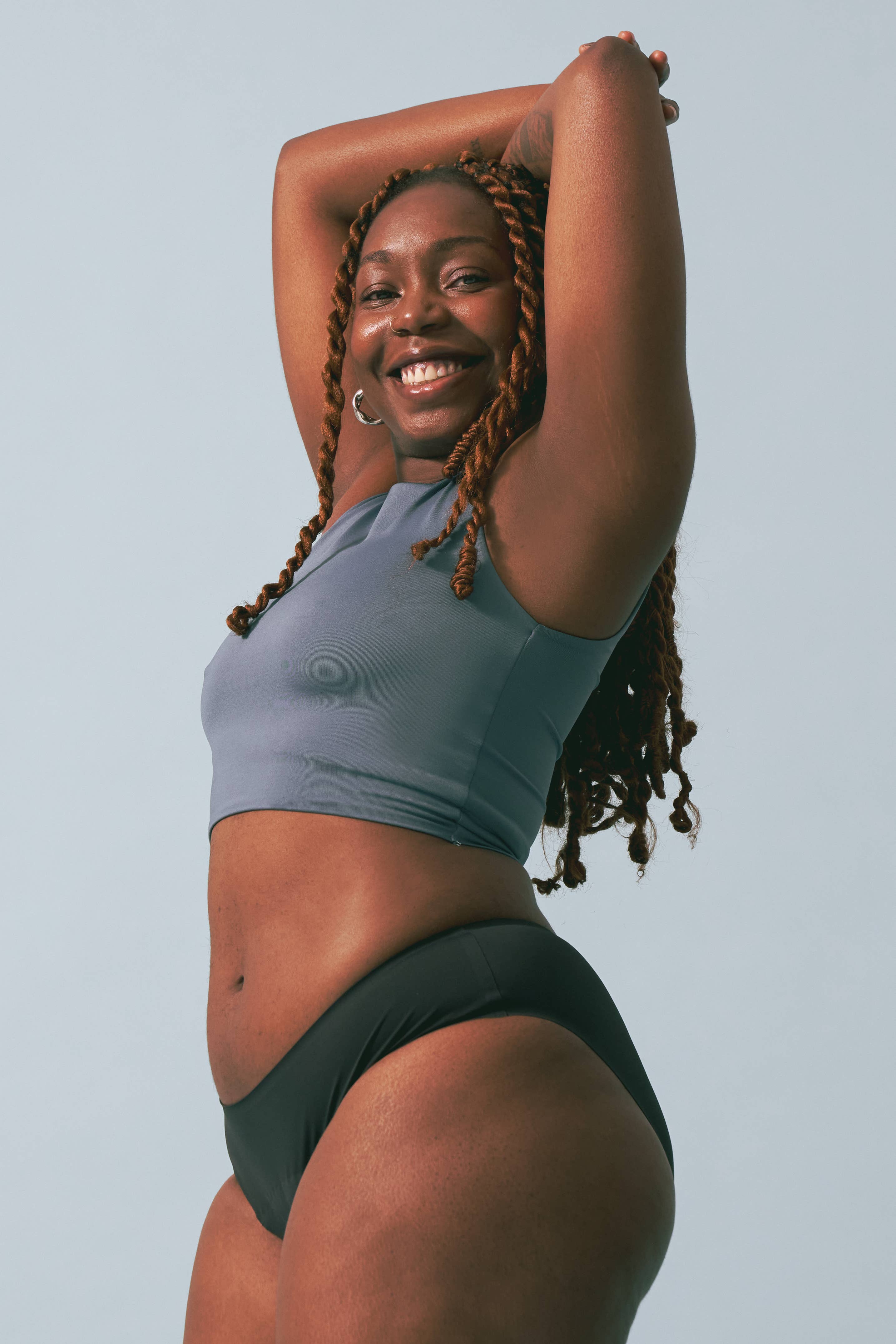 Smoon – Großhandel Periodenunterwäsche – Damen – Display mit 14 nahtlosen Damen-Slips für die Menstruation – Schwarz, mittlerer und starker Fluss4