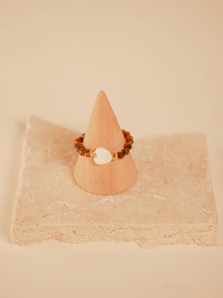 Anillo de ojo de tigre con corazón para venta al por mayor de the great blossom